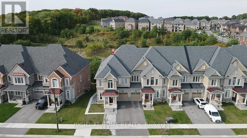 266 Silk Twist Drive  East Gwillimbury (Holland Landing), L9N0V4 | Image 3