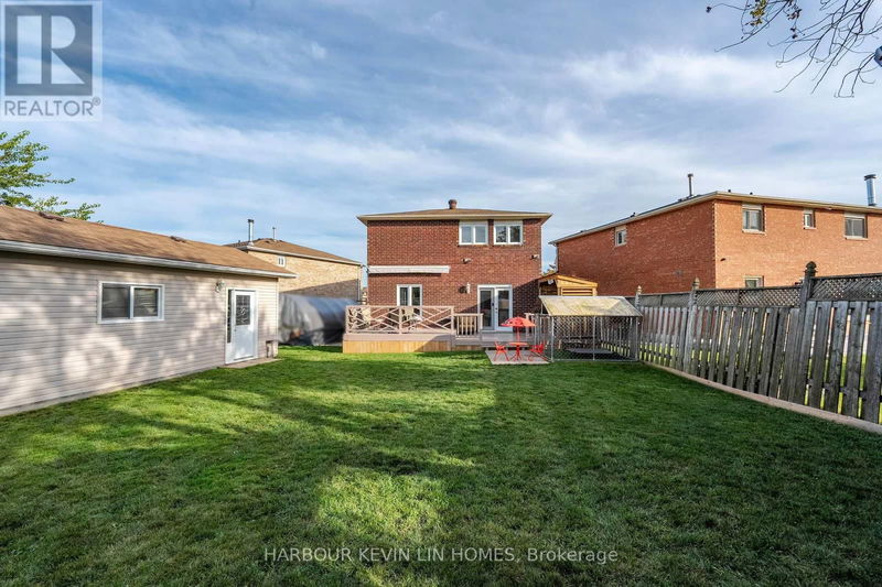 40 Mandel Crescent  Richmond Hill (Devonsleigh), L4C9Z1 | Image 7