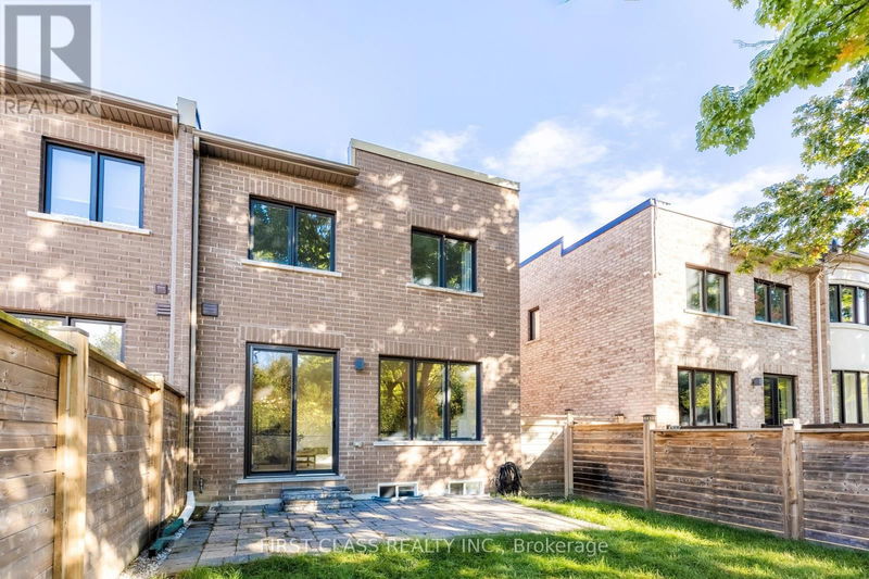 21 Dariole Drive  Richmond Hill (Oak Ridges Lake Wilcox), L4E0Z2 | Image 19