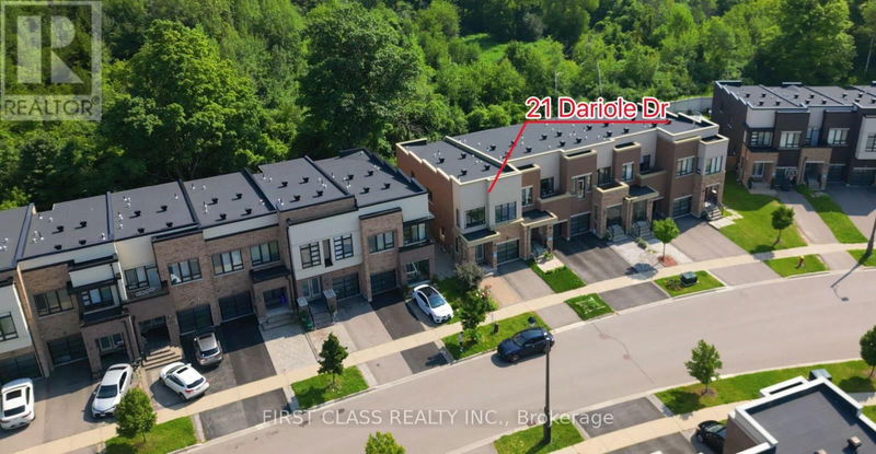 21 Dariole Drive  Richmond Hill (Oak Ridges Lake Wilcox), L4E0Z2 | Image 2