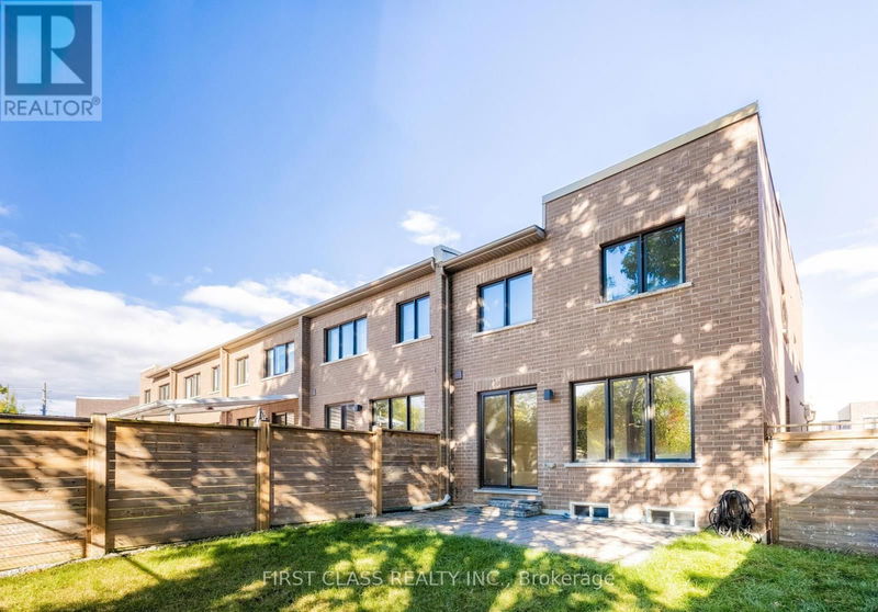 21 Dariole Drive  Richmond Hill (Oak Ridges Lake Wilcox), L4E0Z2 | Image 33