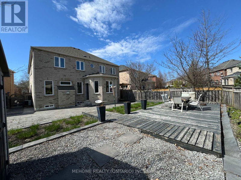 9 Ridgecrest Road  Markham (Berczy), L6C2V2 | Image 12