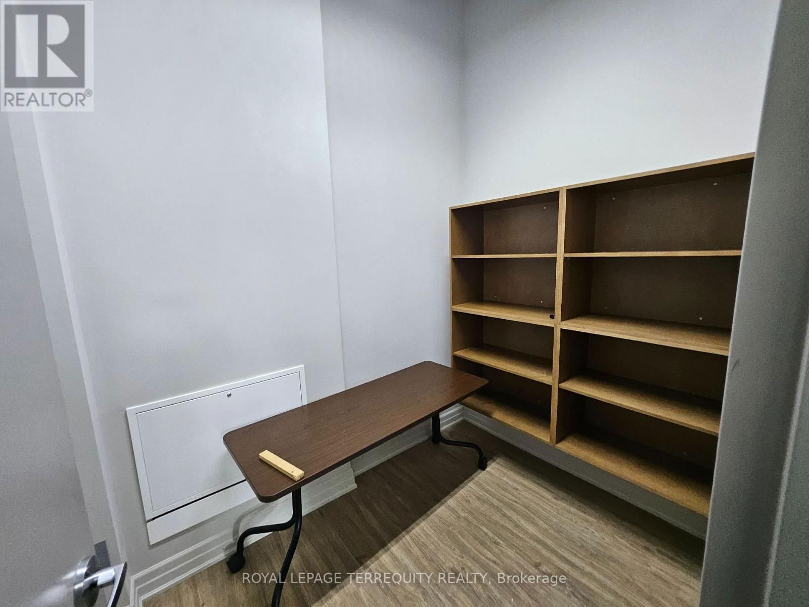 ROOM B - 9333 WOODBINE AVENUE Image 19