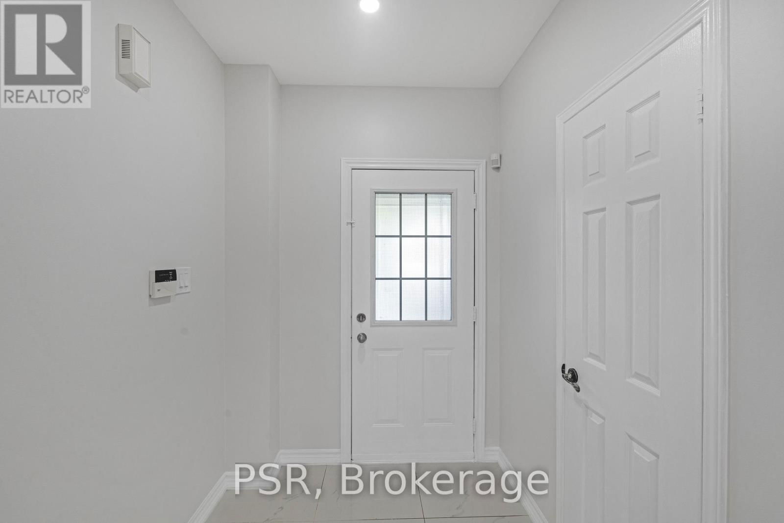 17 RONAN CRESCENT Image 4