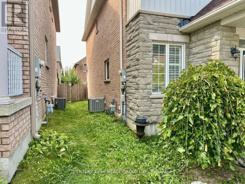 8 Picnic Street  Richmond Hill (Oak Ridges Lake Wilcox), L4E5C3 | Image 29