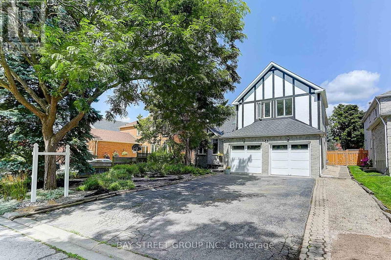 34 Brooklyn Crescent  Markham (Markville), L3P7C3 | Image 2