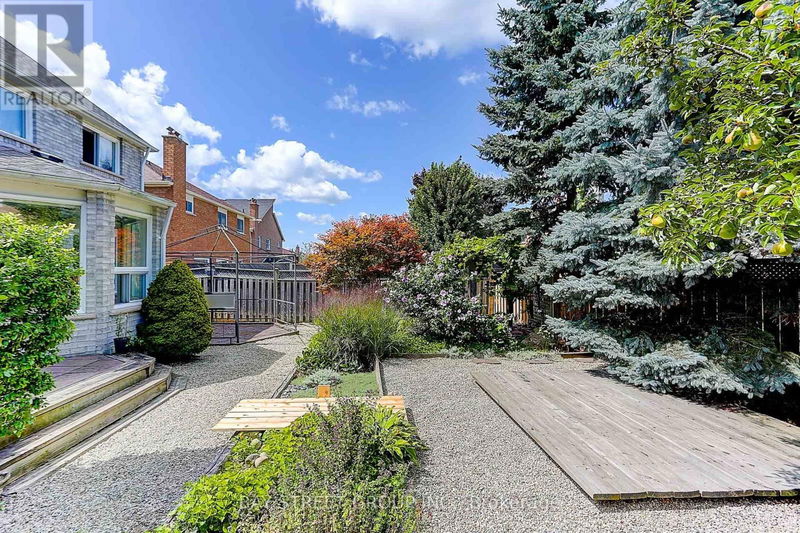 34 Brooklyn Crescent  Markham (Markville), L3P7C3 | Image 3