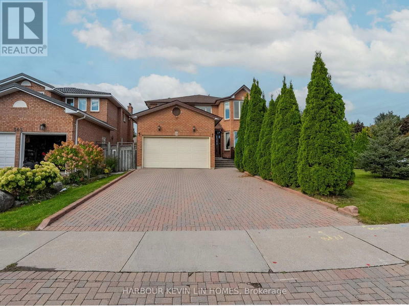 364 Valleymede Drive  Richmond Hill (Doncrest), L4B3E8 | Image 2