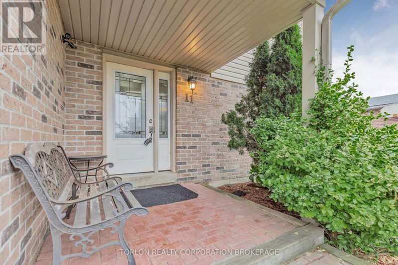 11 Fraser Avenue  New Tecumseth (Tottenham), L0G1W0 | Image 2