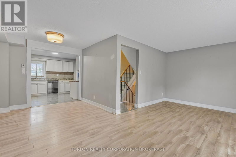 11 Fraser Avenue  New Tecumseth (Tottenham), L0G1W0 | Image 6