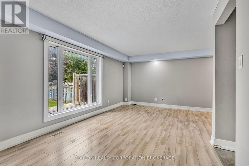 11 Fraser Avenue  New Tecumseth (Tottenham), L0G1W0 | Image 9