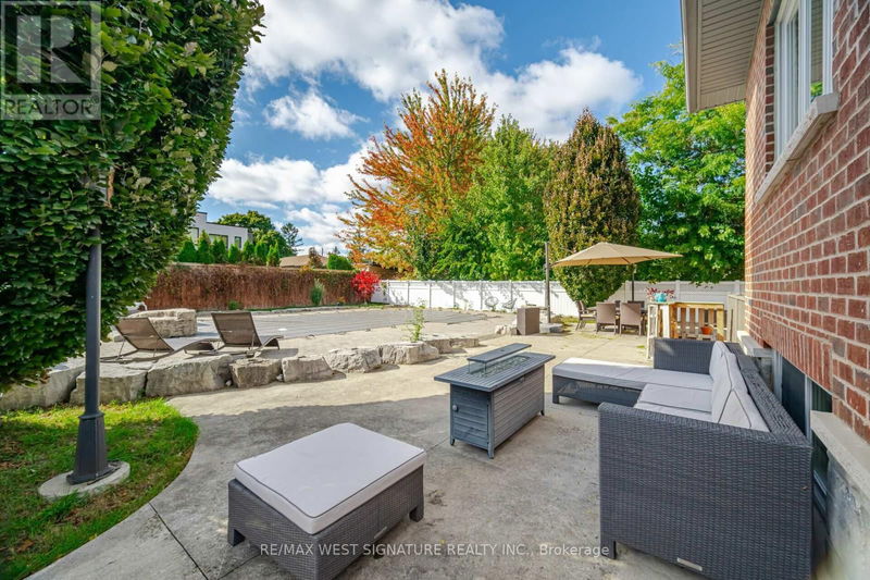 12 Gosling Road  Vaughan (Maple), L6A1E2 | Image 32