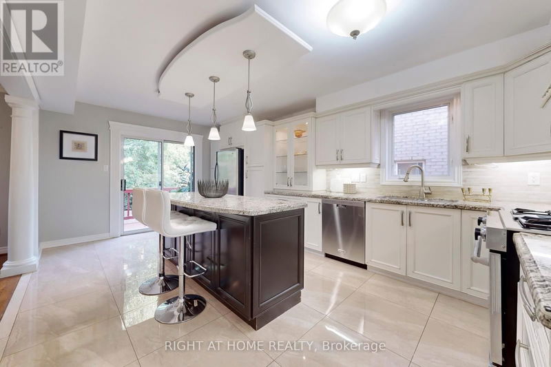 49 Giotto Crescent  Vaughan (Maple), L6A3N8 | Image 11