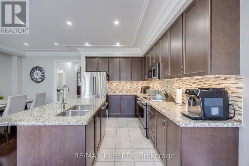 10 Claudview Street  King (King City), K6H5R6 | Image 10