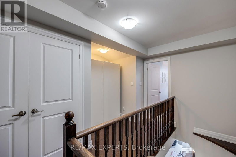 10 Claudview Street  King (King City), K6H5R6 | Image 14