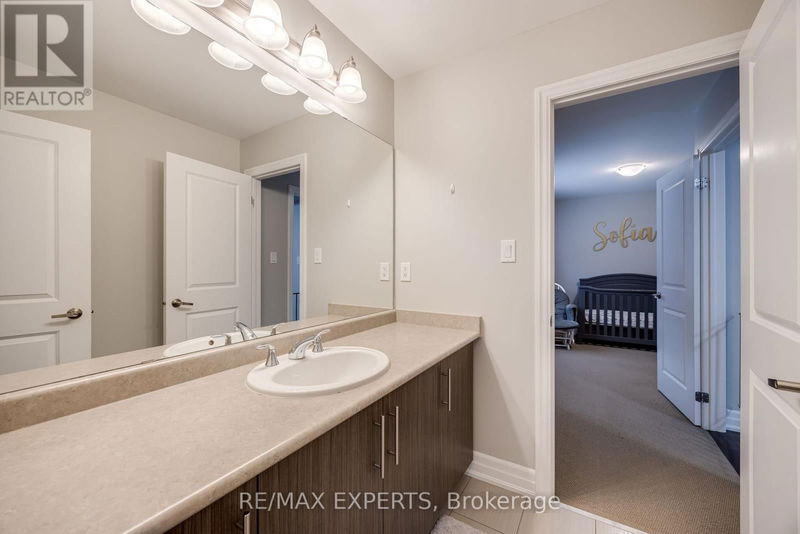 10 Claudview Street  King (King City), K6H5R6 | Image 23