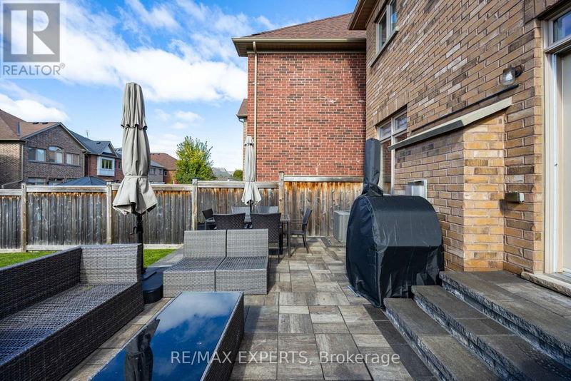 10 Claudview Street  King (King City), K6H5R6 | Image 30