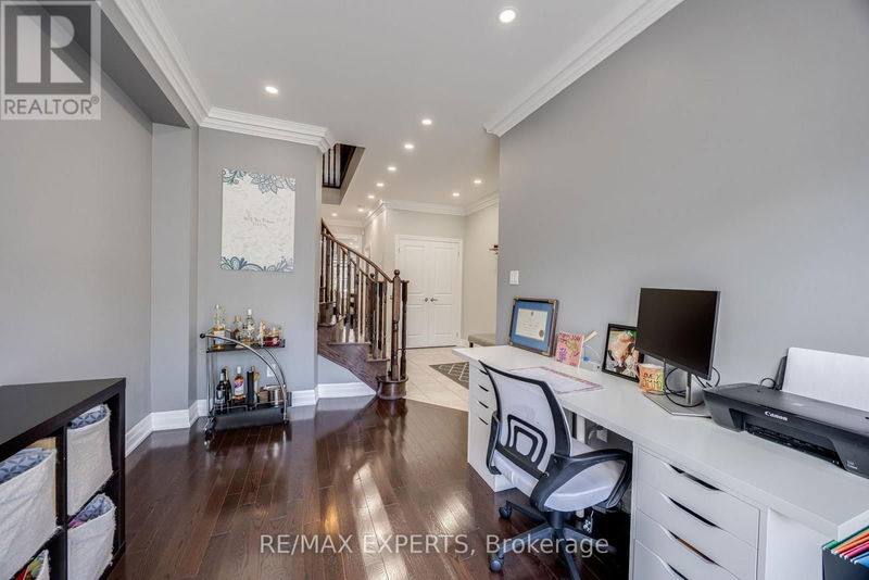 10 Claudview Street  King (King City), K6H5R6 | Image 4