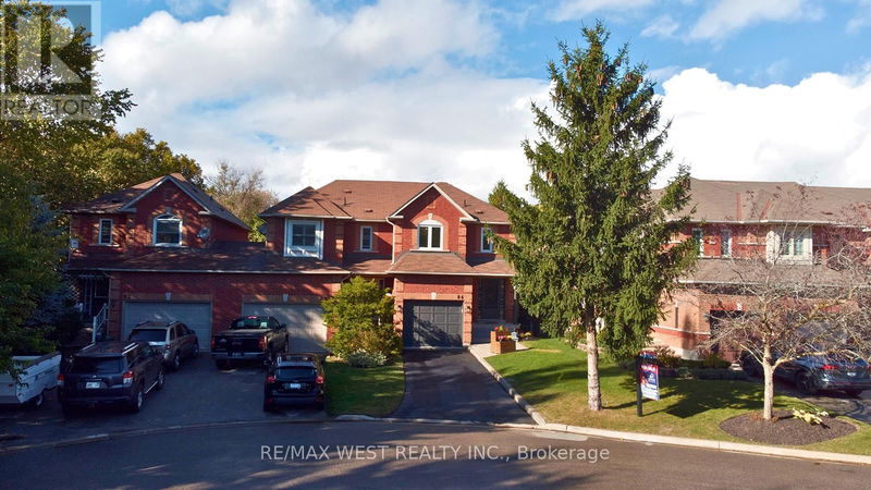 84 Willoway Avenue  Whitchurch-Stouffville (Stouffville), L4A1K6 | Image 3