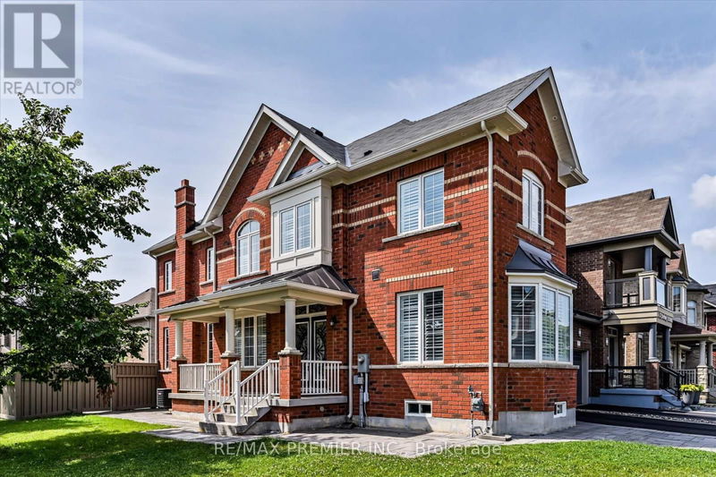 31 Cranbrook Crescent  Vaughan (Kleinburg), L4H4H2 | Image 1