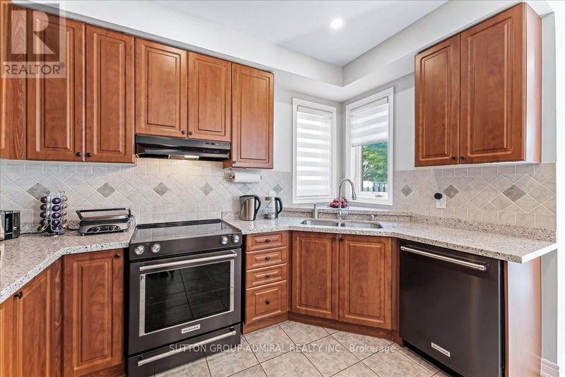 43 Grand Oak Drive  Richmond Hill (Oak Ridges), L4E4A1 | Image 19