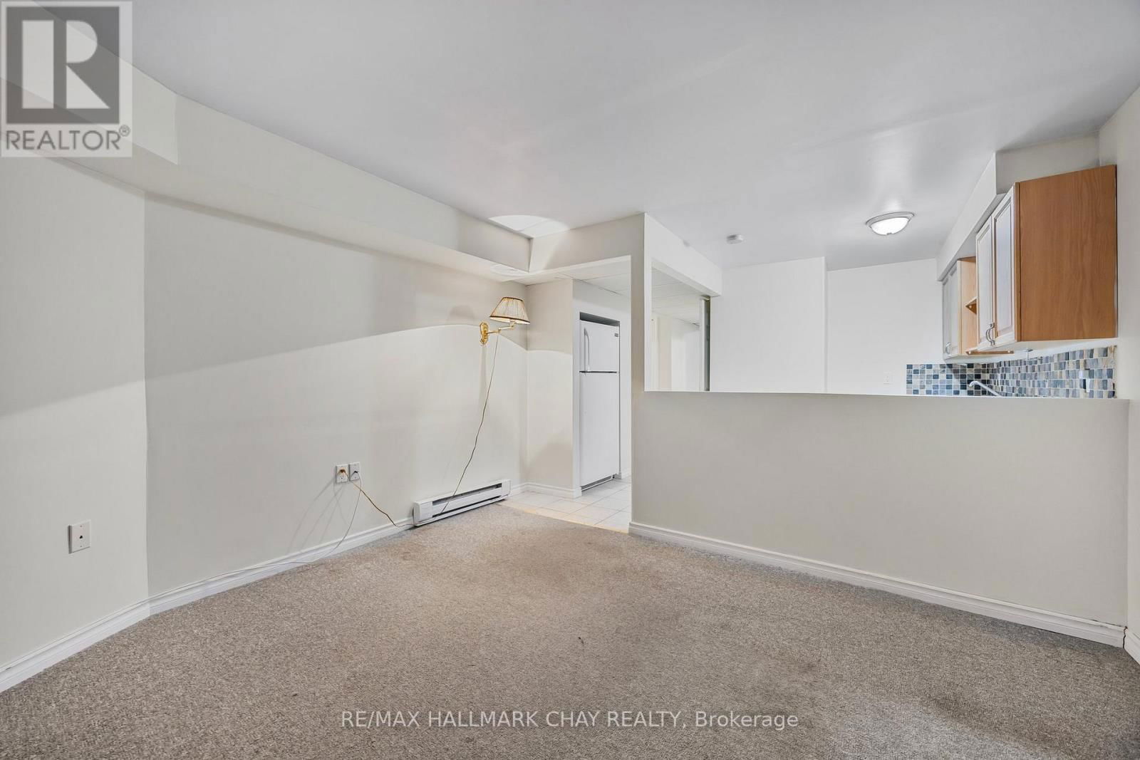 33 COLLIER CRESCENT Image 34