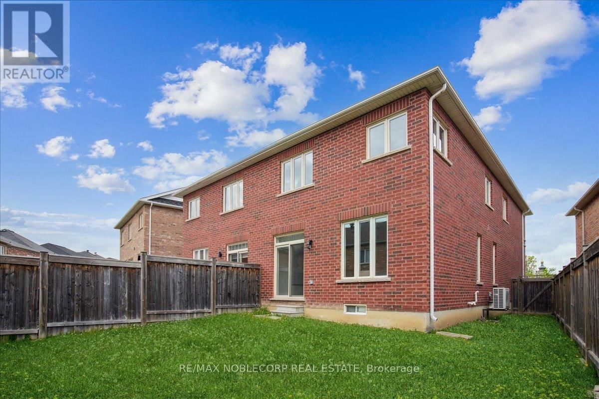 41 ROBERT OSPREY DRIVE Image 37