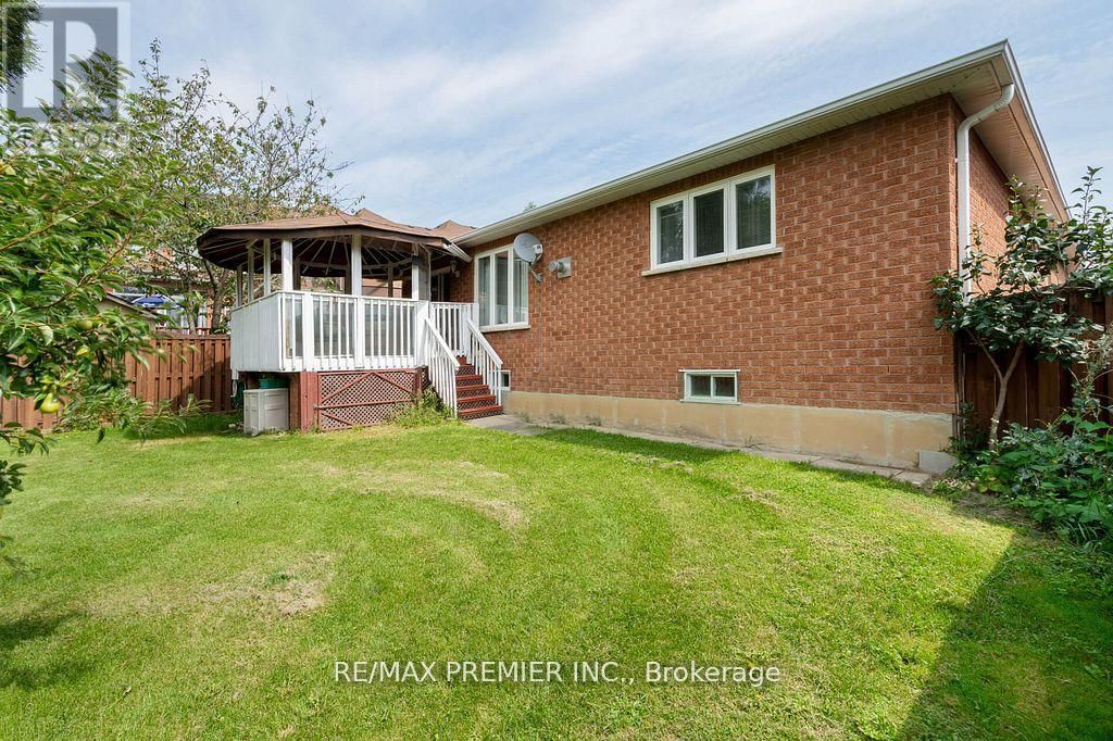 408 MELVILLE AVENUE Image 32