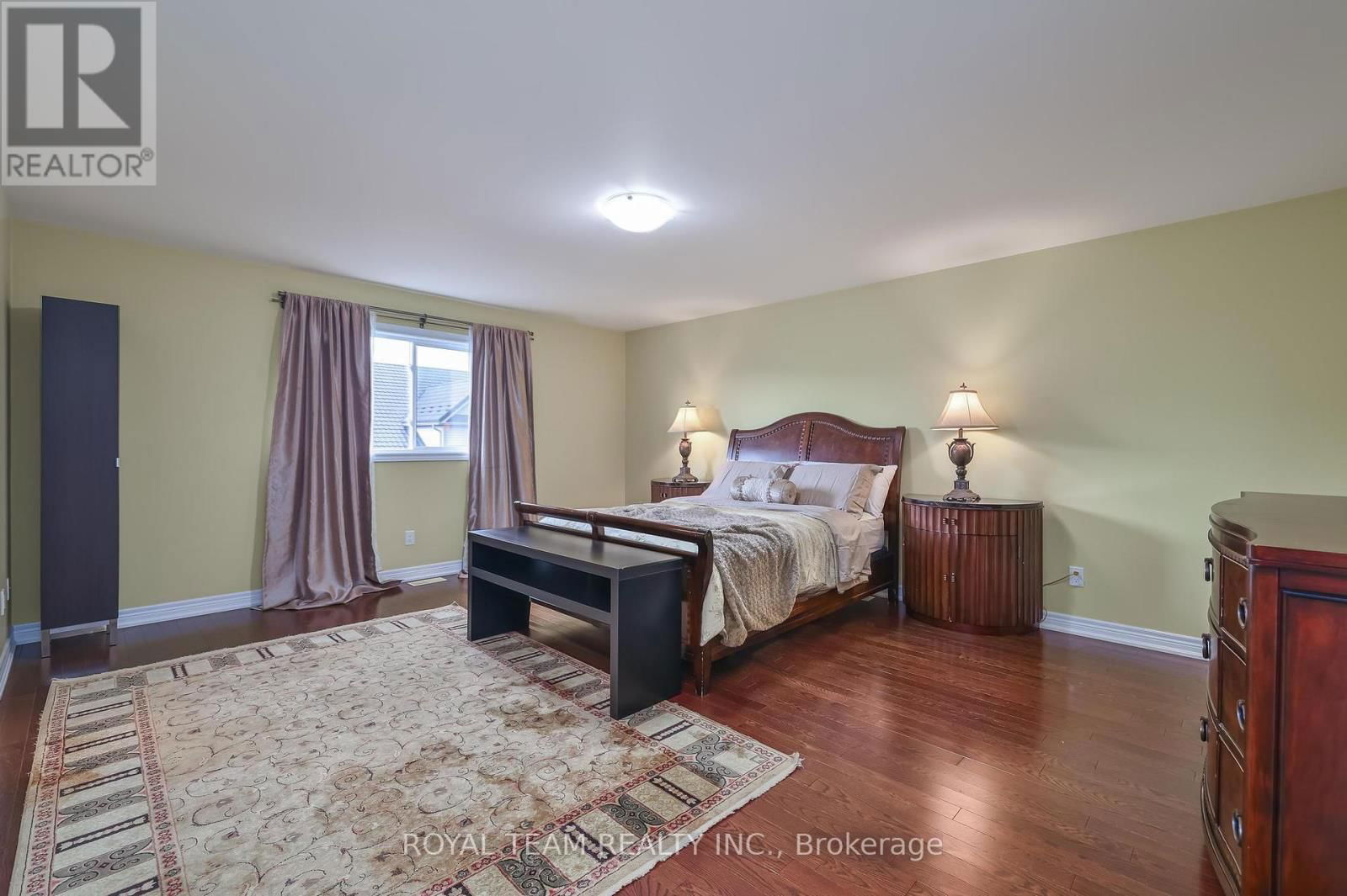 84 WYNDHAM CIRCLE Image 31