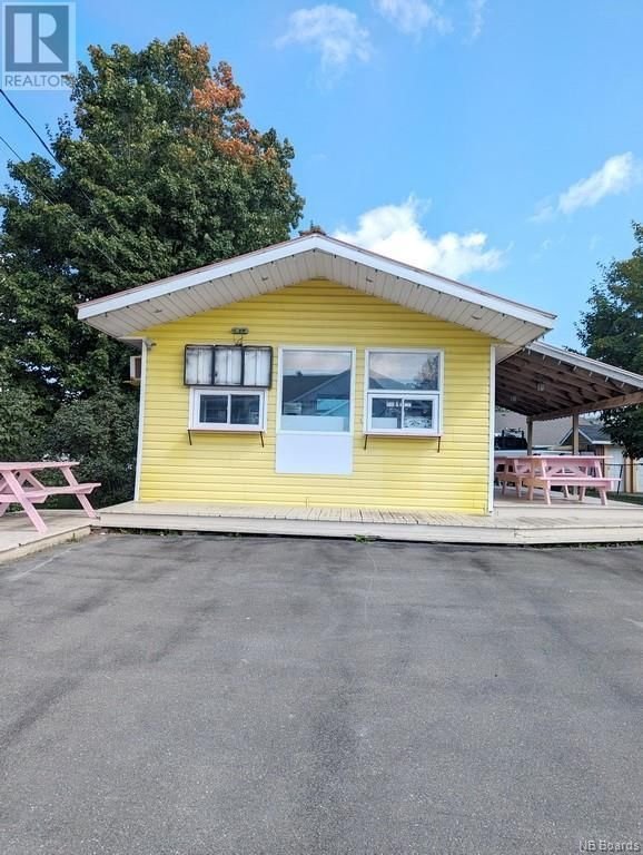 Image #1 of Restaurant for Sale at 184 Canada Road, Saint-quentin, New Brunswick
