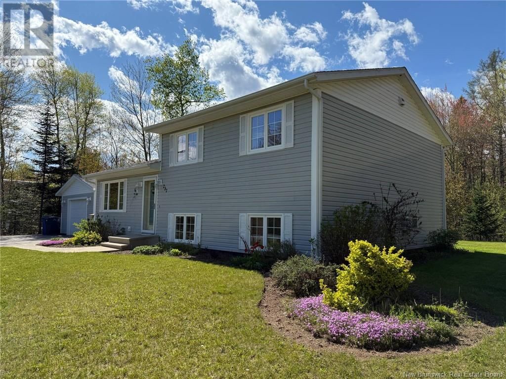 237 JACQUELINE DRIVE Image 2