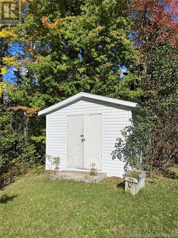237 JACQUELINE DRIVE Image 29