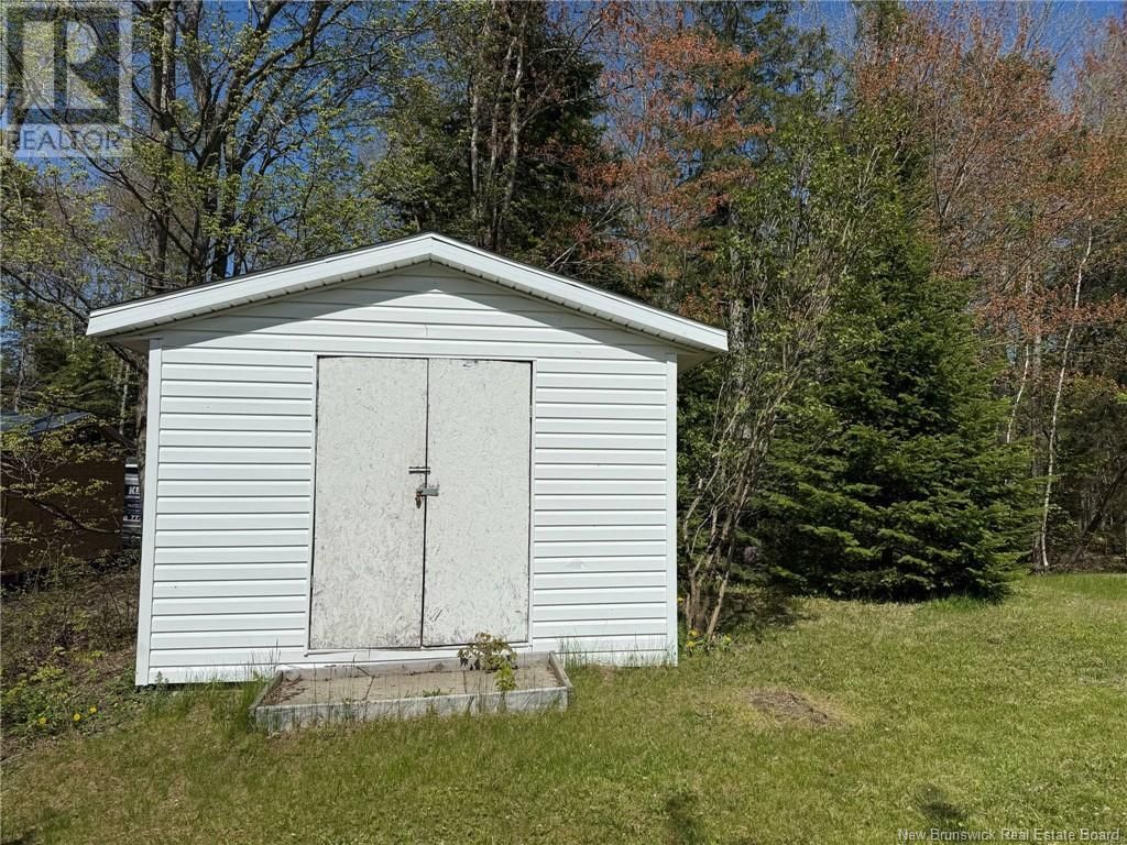 237 JACQUELINE DRIVE Image 31