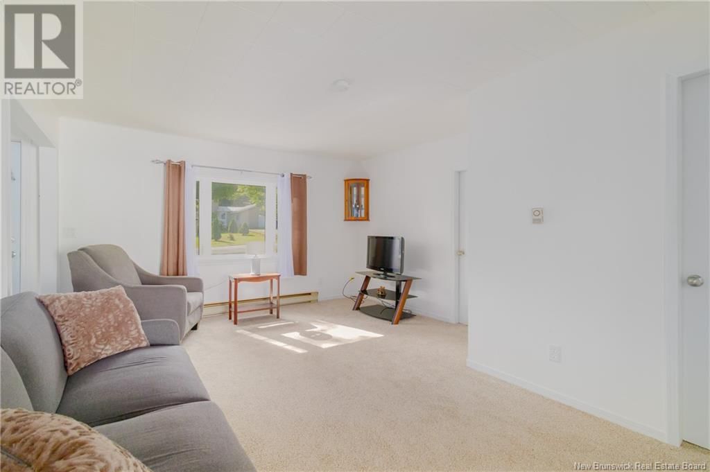 35 FIRST AVENUE Image 10