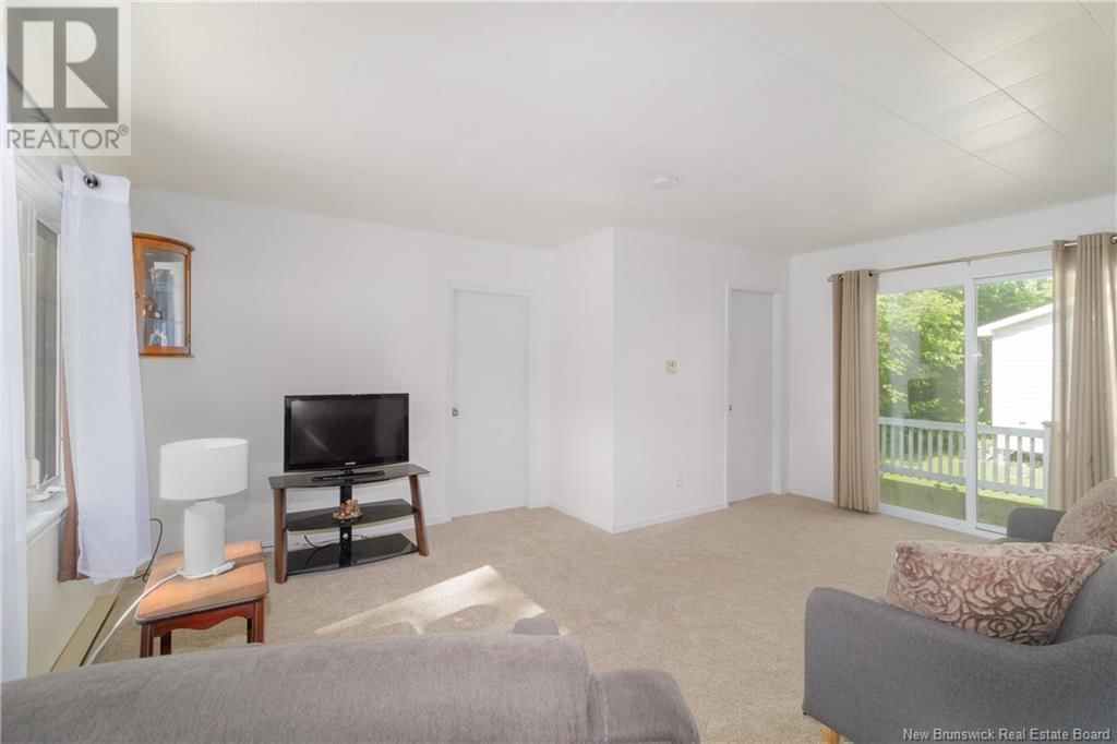 35 FIRST AVENUE Image 11