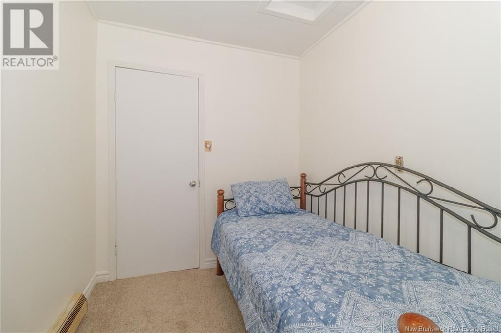 35 FIRST AVENUE Image 8