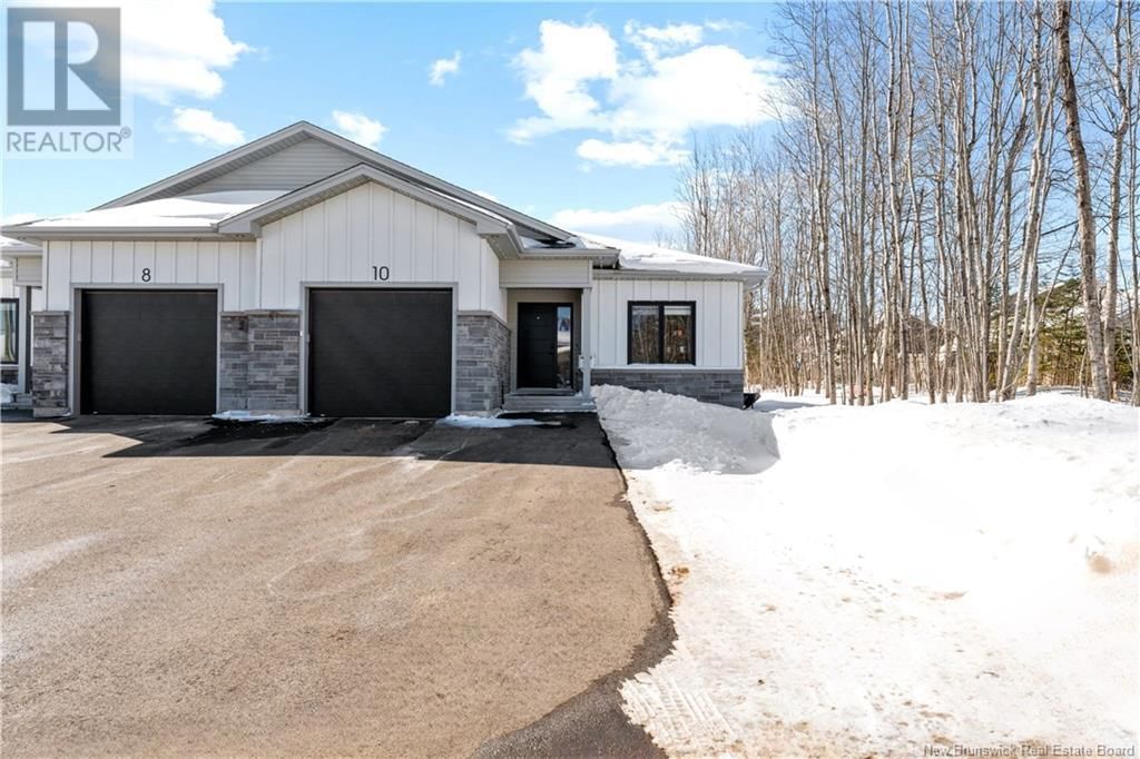 10 CAMELOT DRIVE Image 1