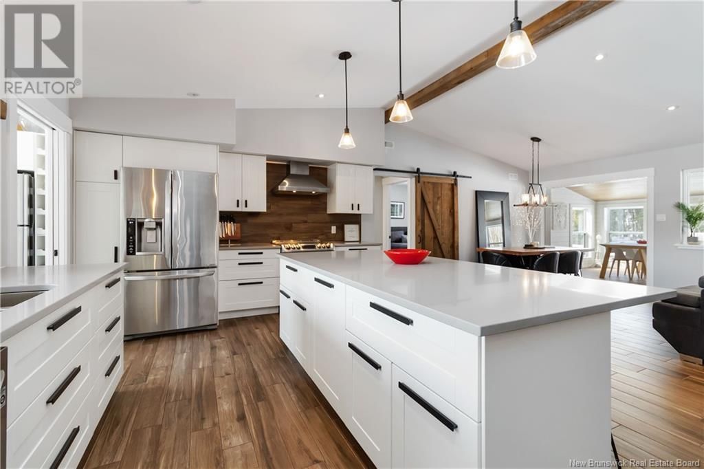 81 WATERFRONT DRIVE Image 15