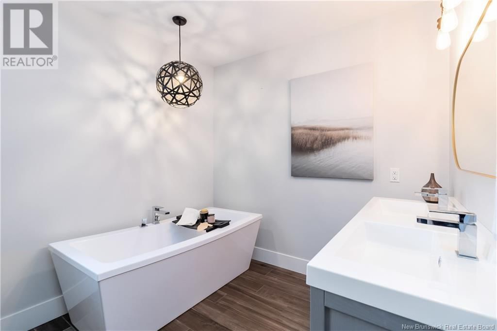 81 WATERFRONT DRIVE Image 32