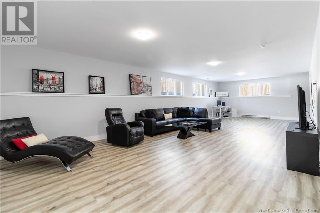 81 WATERFRONT DRIVE Image 36