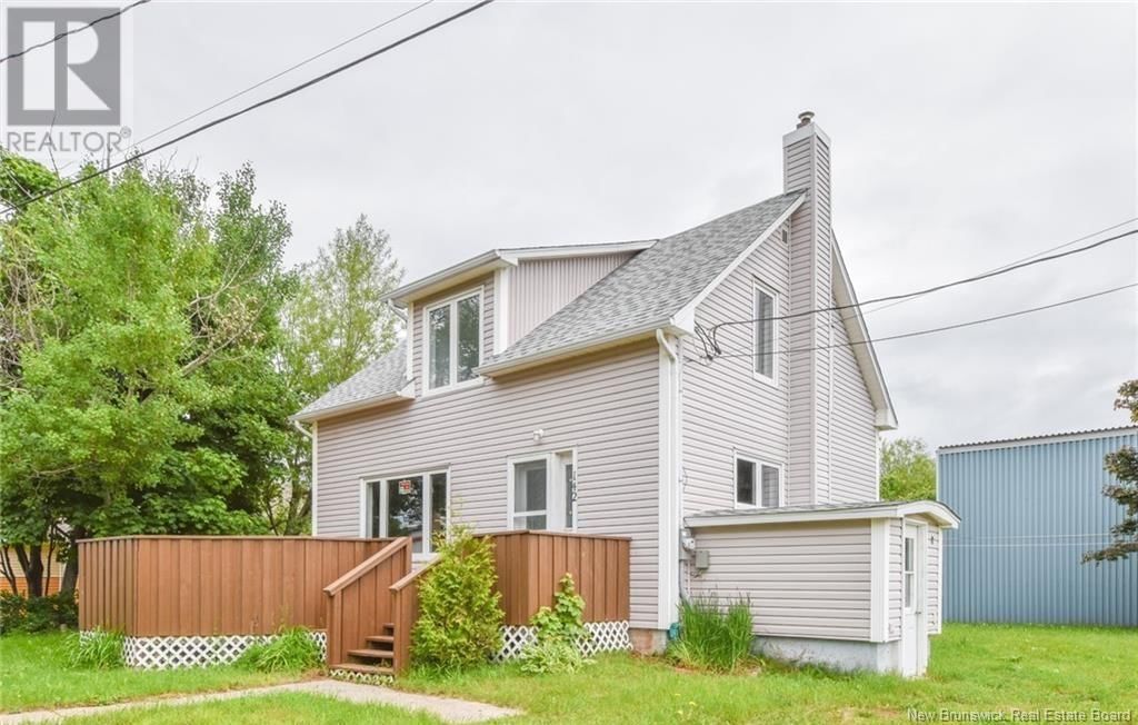 142 5 Eme Rue, Shippagan, New Brunswick E8S 1B2