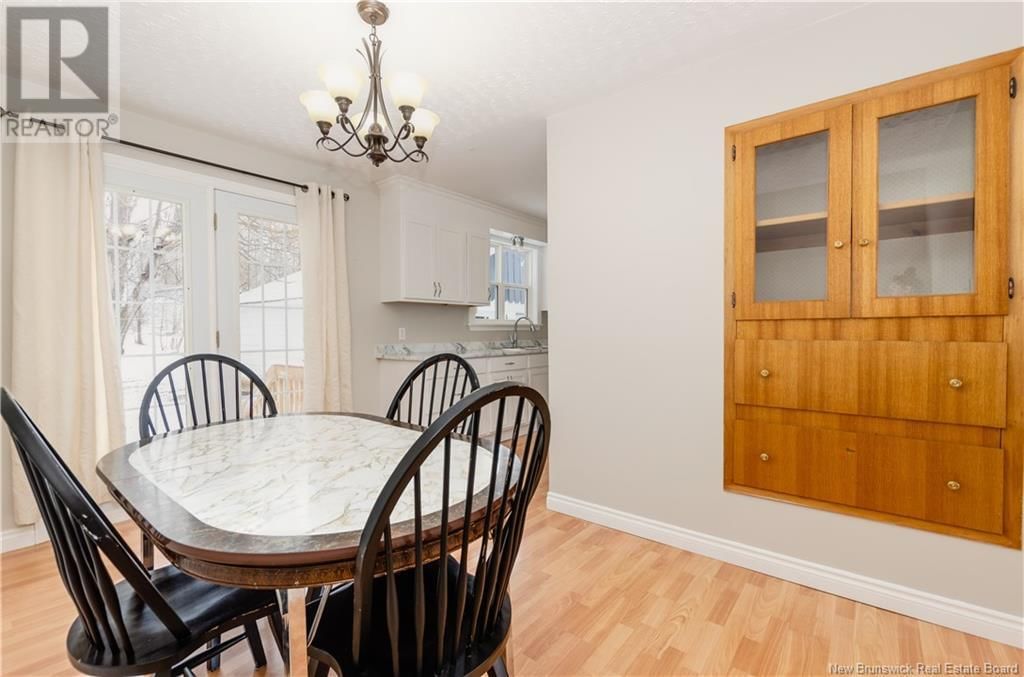 4 HIGHLAND DRIVE Image 10