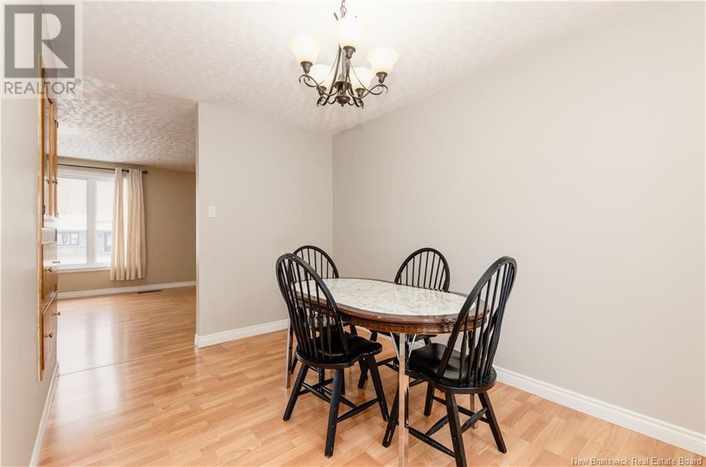 4 HIGHLAND DRIVE Image 13