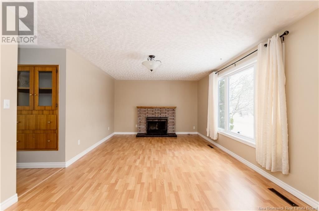 4 HIGHLAND DRIVE Image 14