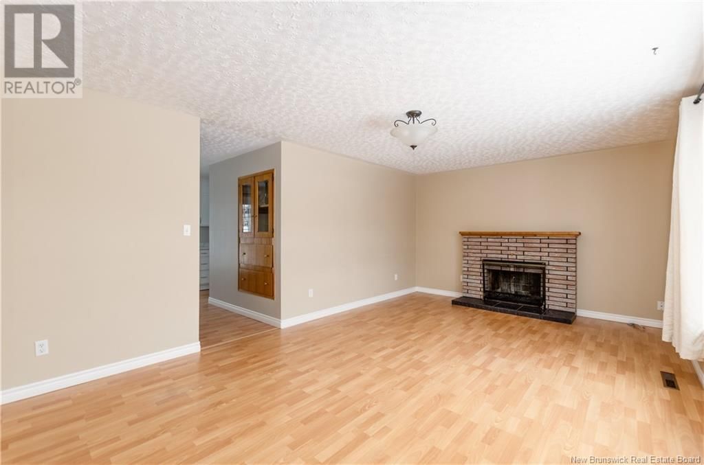 4 HIGHLAND DRIVE Image 15