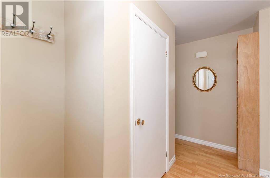 4 HIGHLAND DRIVE Image 21
