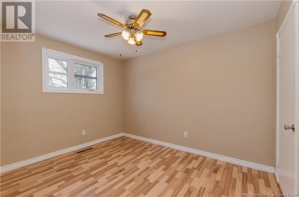 4 HIGHLAND DRIVE Image 30