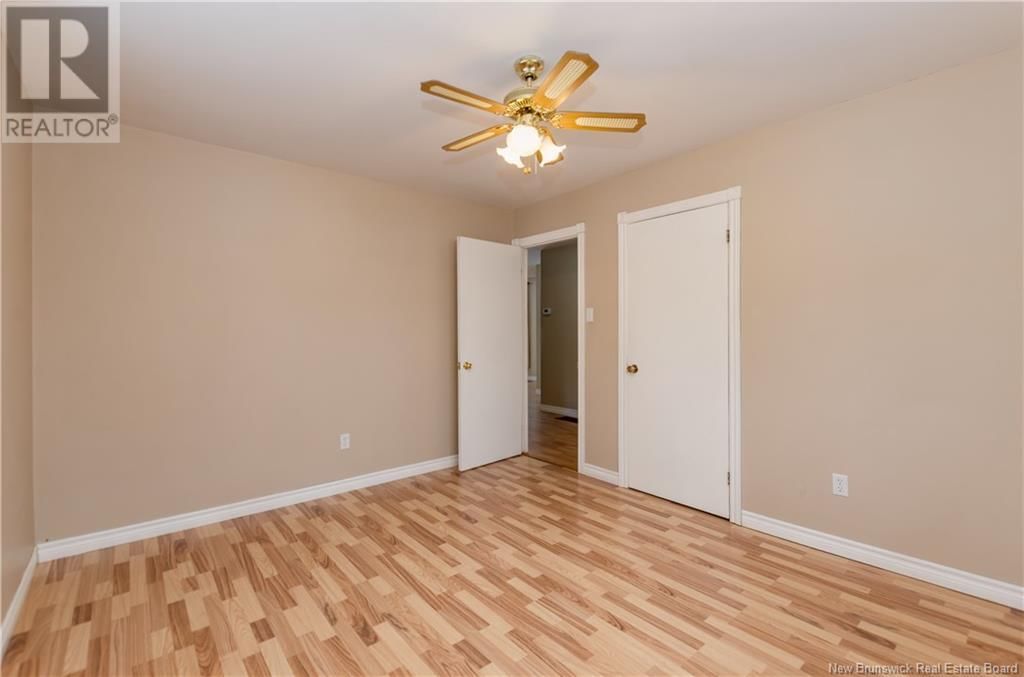 4 HIGHLAND DRIVE Image 31