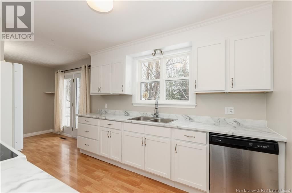 4 HIGHLAND DRIVE Image 8