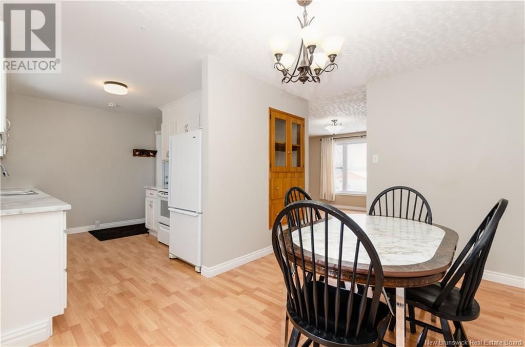 4 HIGHLAND DRIVE Image 9